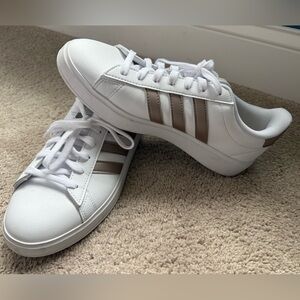 Adidas Grand Court Women’s Sneakers with Platinum Metallic Accent